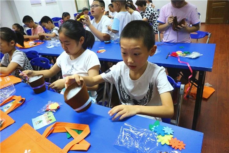 暑假生活就該多姿多彩！思源公益活動(dòng)走進(jìn)社區(qū)